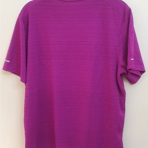 Nike x Peloton Dri-Fit XL women’s magenta short sleeve workout shirt NWT - Picture 2 of 6